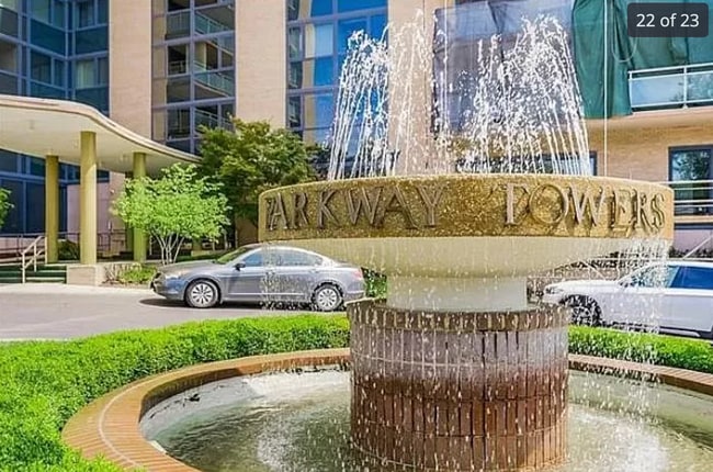 4545 Wornall Rd, Unit 1108 in Kansas City, MO - Foto de edificio - Building Photo