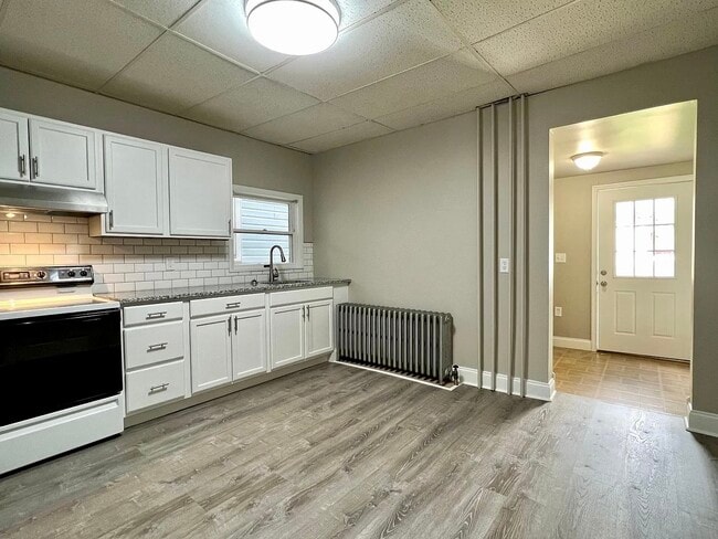 property at 127 W Penn Ave