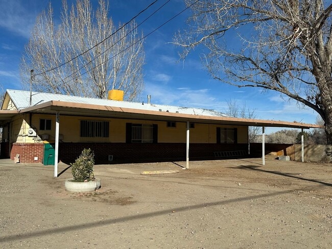605 Pioneer Ave in Aztec, NM - Building Photo - Building Photo