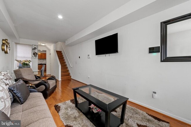 831 S Montford Ave in Baltimore, MD - Building Photo - Building Photo