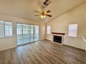 1915 Place Rd in Los Banos, CA - Building Photo - Building Photo