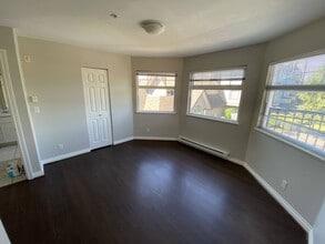 12465 Harris Rd in Pitt Meadows, BC - Building Photo - Building Photo