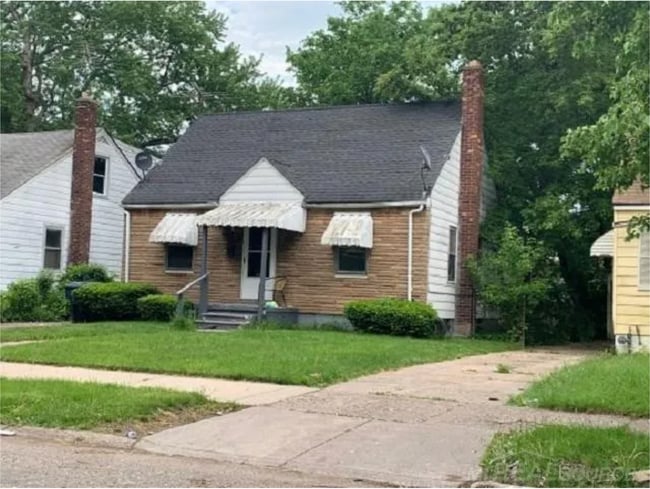 property at 12414 Lansdowne St