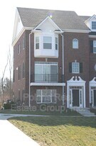 11900 Riley Dr in Zionsville, IN - Building Photo