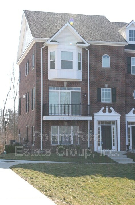 11900 Riley Dr in Zionsville, IN - Building Photo