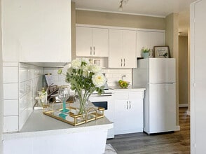 Downtown Edmonton Apartments in Edmonton, AB - Building Photo - Building Photo