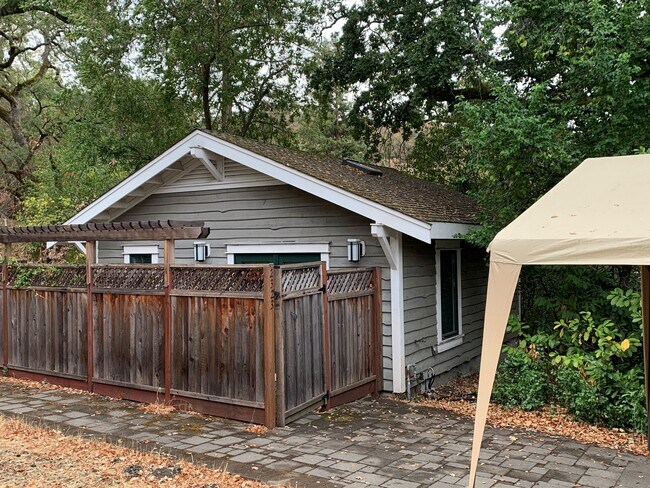 2321 Tice Valley Blvd, Unit Cottage