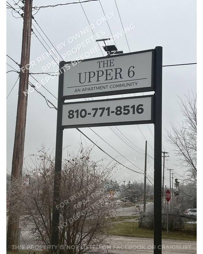 3418 Fenton Rd, Unit #5 in Flint, MI - Foto de edificio - Building Photo