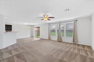 142 Rummel Dr in Kyle, TX - Building Photo - Building Photo
