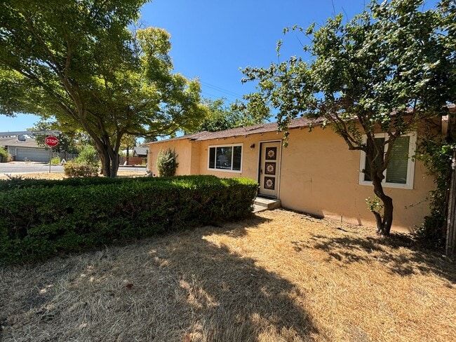 property at 1003 Colorado Ave