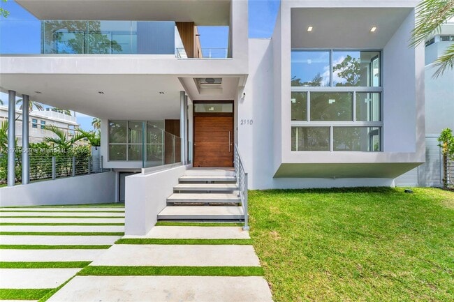 2110 S Miami Ave in Miami, FL - Building Photo - Building Photo