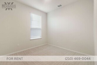 10243 Band Wagon in Converse, TX - Building Photo - Building Photo