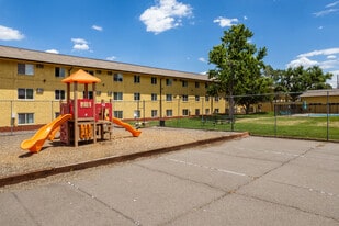 Cherry Ridge in Aurora, CO - Building Photo