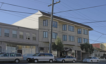 5763 Mission St in San Francisco, CA - Foto de edificio - Building Photo