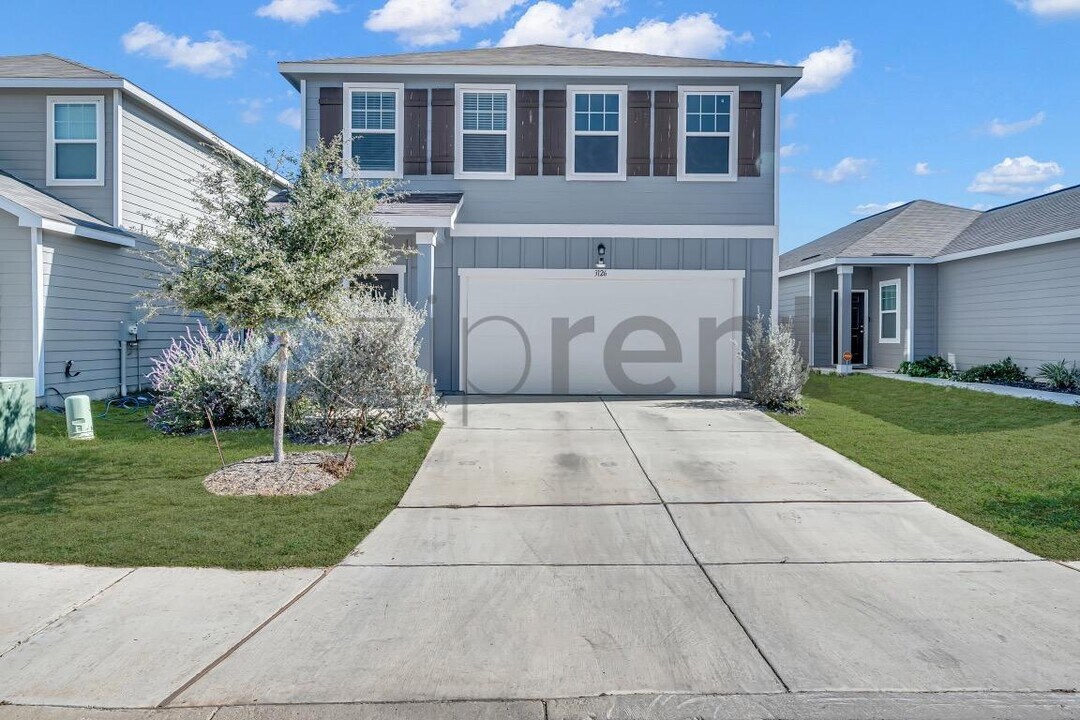 3126 Dreamweaver in San Antonio, TX - Building Photo