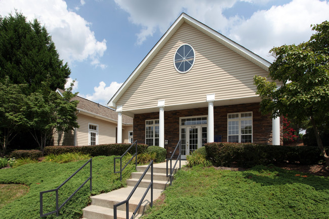 Regents Village in Winston-Salem, NC - Building Photo - Building Photo