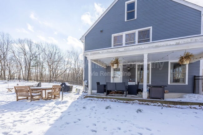 27 Saw Mill Rd in Burlington, CT - Building Photo - Building Photo