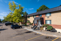 Chatfield Lake Apartments in Littleton, CO - Foto de edificio - Building Photo