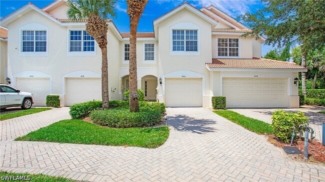 property at 880 Hampton Cir