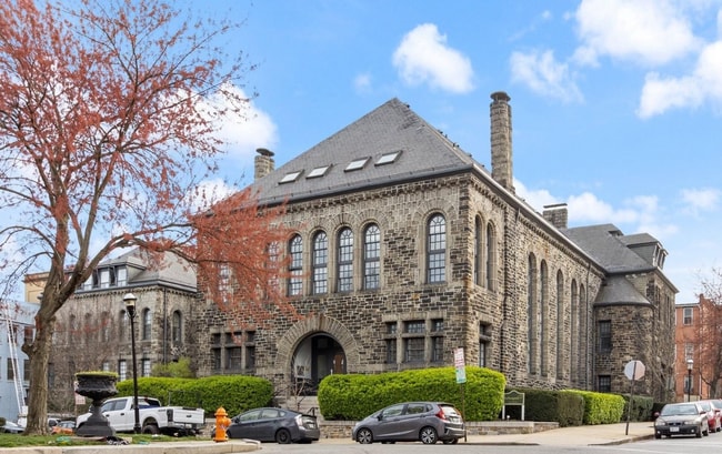 property at 1714 Park Ave