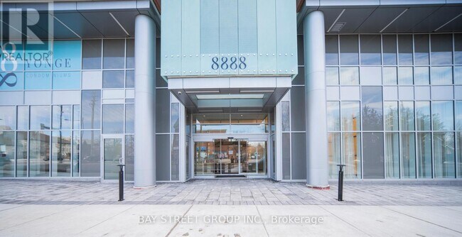 8888 Yonge St in Richmond Hill, ON - Building Photo - Building Photo