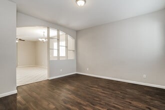 11170 W Holly St in Avondale, AZ - Building Photo - Building Photo