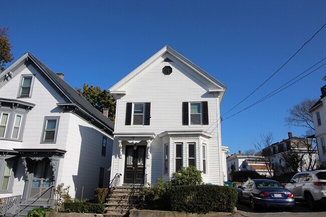 property at 90 Mt Vernon St