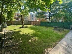 34 Plymouth St, Unit 2 in Cambridge, MA - Building Photo - Building Photo