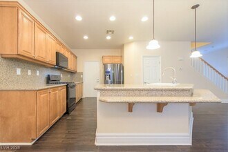 157 Short Ruff Way in Las Vegas, NV - Building Photo - Building Photo