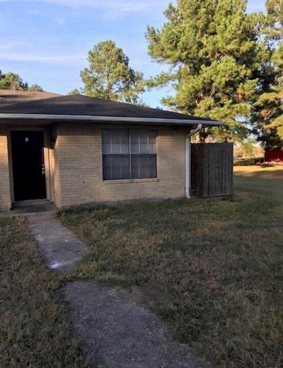 716 Fernwood St in Prairie View, TX - Building Photo