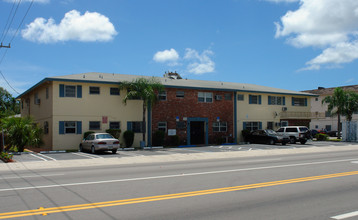 14005 NE 6th Ave in North Miami, FL - Building Photo - Building Photo