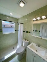 1400 E Hawthorne Cir in Hollywood, FL - Building Photo - Building Photo