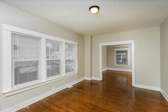 1812 W Gaulbert Ave in Louisville, KY - Building Photo - Building Photo