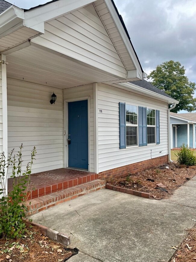 property at 119 Villa Ct