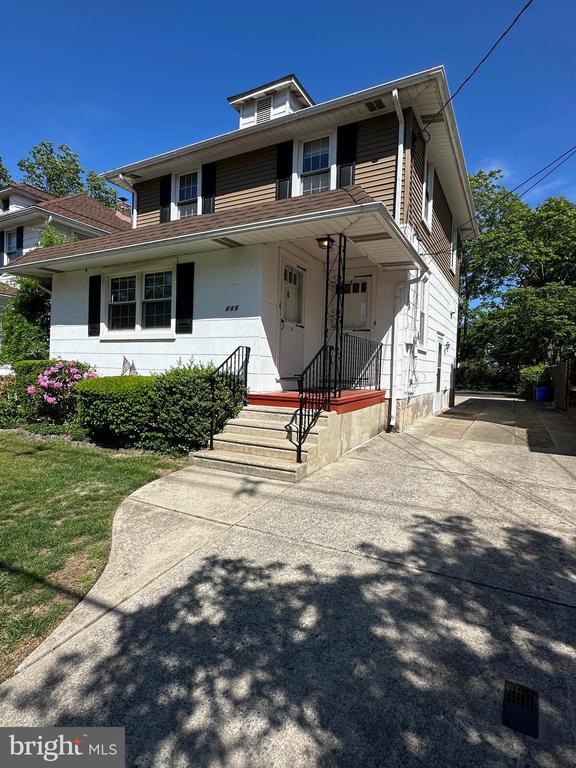 property at 246 Harvard Ave
