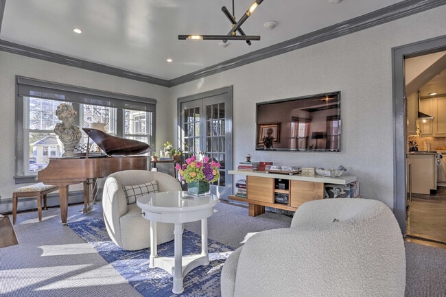 257 Elm Ave in Teaneck, NJ - Building Photo - Building Photo