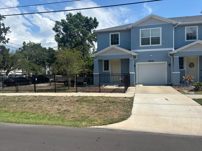 property at 2002 W De Leon St