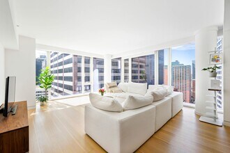 135 W 52nd St in New York, NY - Building Photo - Building Photo