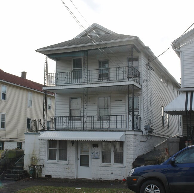 511 Emmett St in Scranton, PA - Building Photo - Building Photo