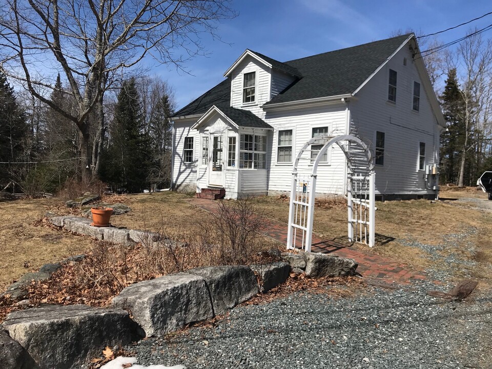 41 Tinker Farm Way in Ellsworth, ME - Foto de edificio