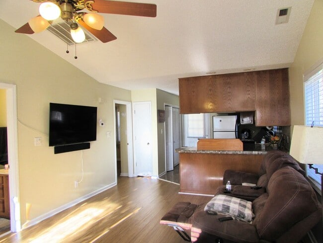 135 Pine Meadow Ln in Mooresville, NC - Building Photo - Building Photo
