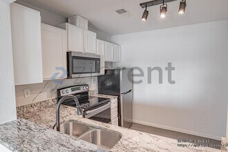 2200 E Trinity Mls Rd in Carrollton, TX - Building Photo - Building Photo