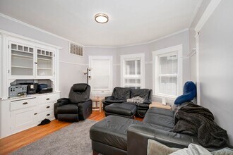 287 Medford St in Somerville, MA - Building Photo - Building Photo