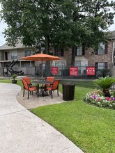 Oaks of Wimbledon in Spring, TX - Building Photo - Building Photo