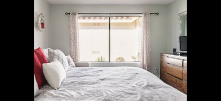 436 Sierra Madre S in Palm Desert, CA - Building Photo - Building Photo