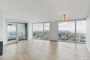 425 1st St, Unit 4003 in San Francisco, CA - Building Photo