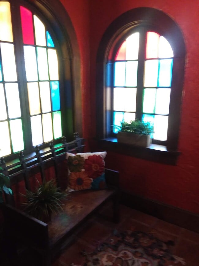 322 Buena Vista Ave, Unit B-upstairs in Sarasota, FL - Foto de edificio - Building Photo