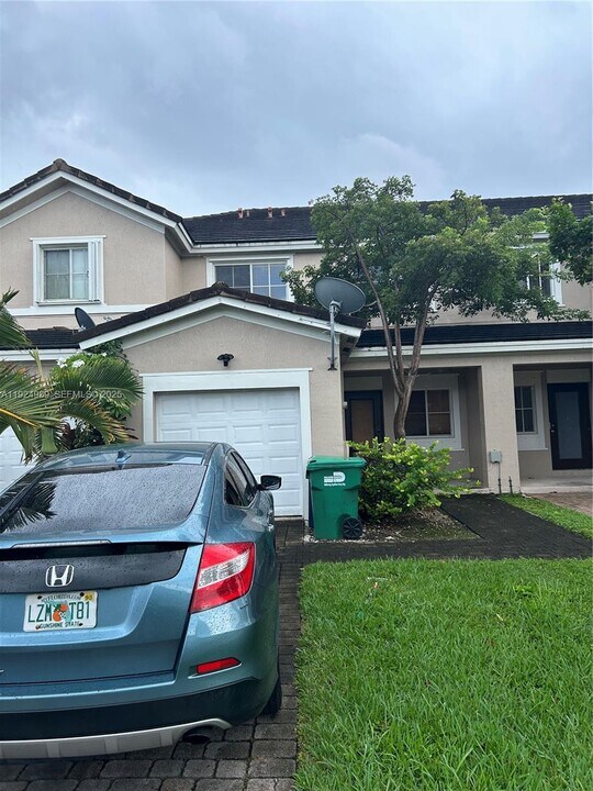 13903 SW 279th Ln in Homestead, FL - Building Photo