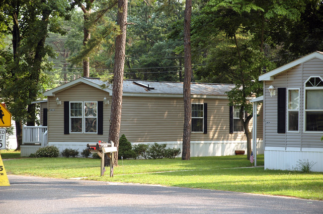 Allenwood Mobile Estates in Shamong, NJ - Building Photo - Building Photo