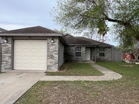 1306 Calle San Marcos in Corpus Christi, TX - Building Photo